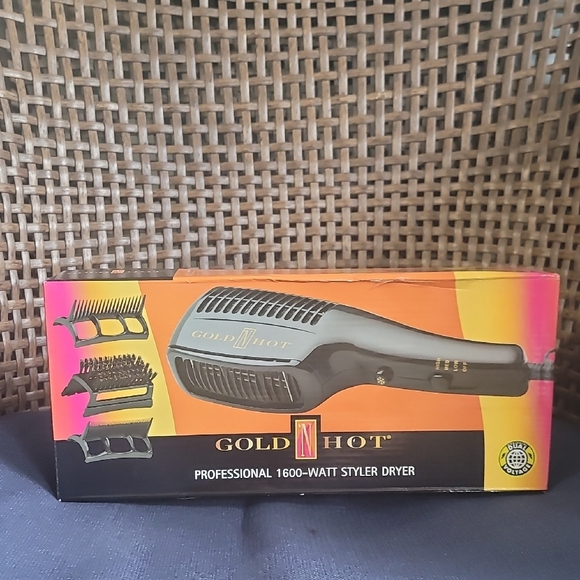 Gold 'N Hot Professional Styler Dryer - Picture 1 of 4